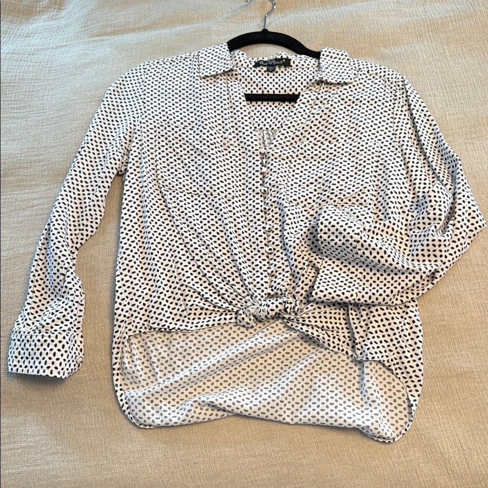 Velvet Heart Women's Black and White Polka Dot Top